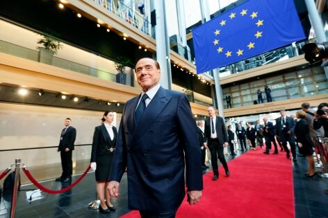  1 Juillet 2017 - Silvio Berlusconi arrive au Parlement de Strasbourg  pour la cérémonie d'hommage rendu à l'ancien chancelier d'Allemagne Helmut Kohl